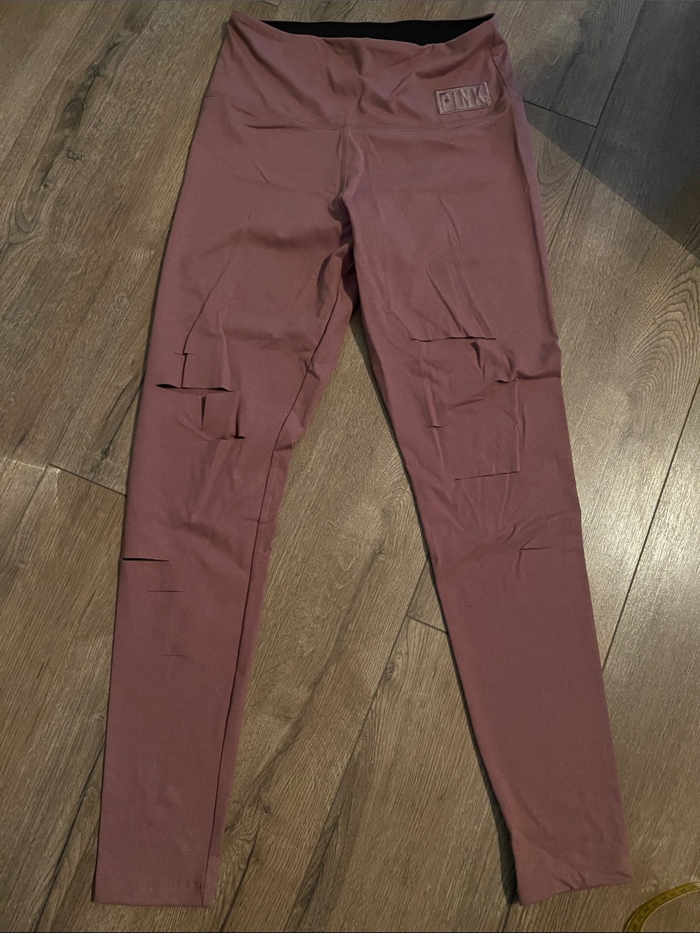PINK Victoria’s Secret ULTIMATE Yoga Legging Pink Gold Color Cut Legs Sz M